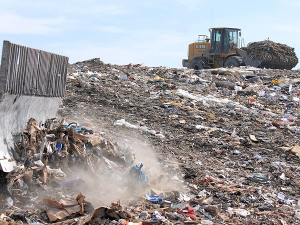 ritiro-ferro-vecchio-da-discarica-lecco