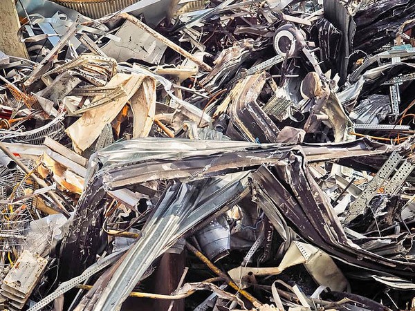 rottami-da-torniture-metalliche-in-sede-monza-brianza